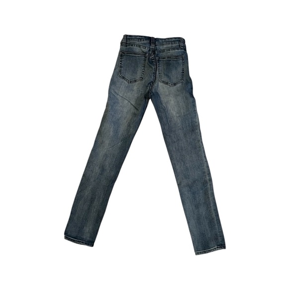 Woman’s Classic Cali Mid Ride Skinny Jeans - Picture 2 of 5